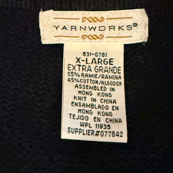 Vintage Yarnworks Black Beaded V-Neck Sleeveless Button up Vest - Picture 3 of 5